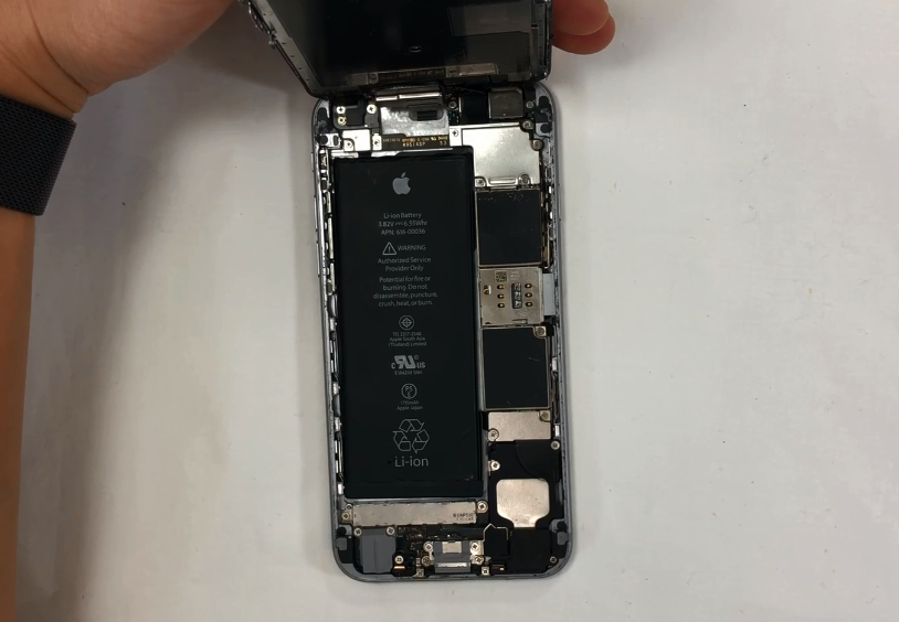 iPhone 6s 螢幕維修 - 5